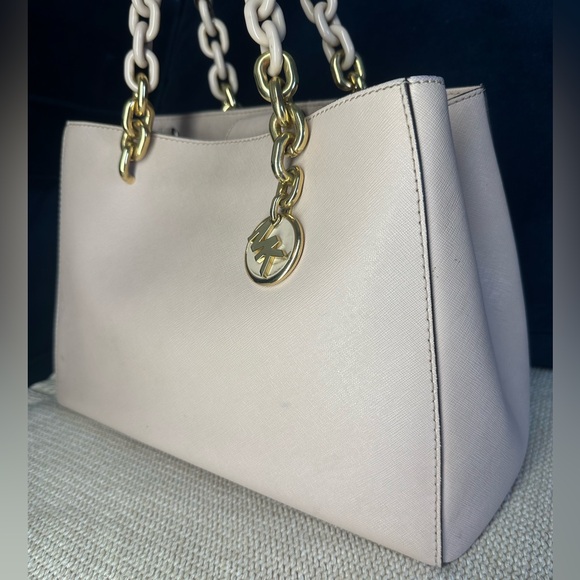 Michael Kors Blush Shoulder Bag - Picture 2 of 11